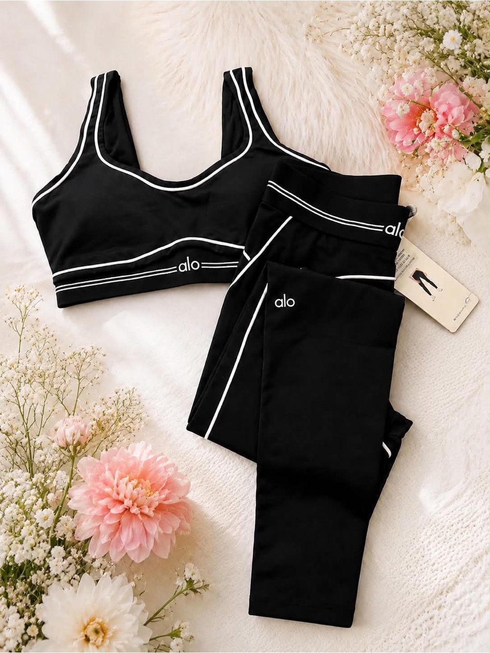 ALO Yoga Black Sports Bra & Legging Set with White Piping